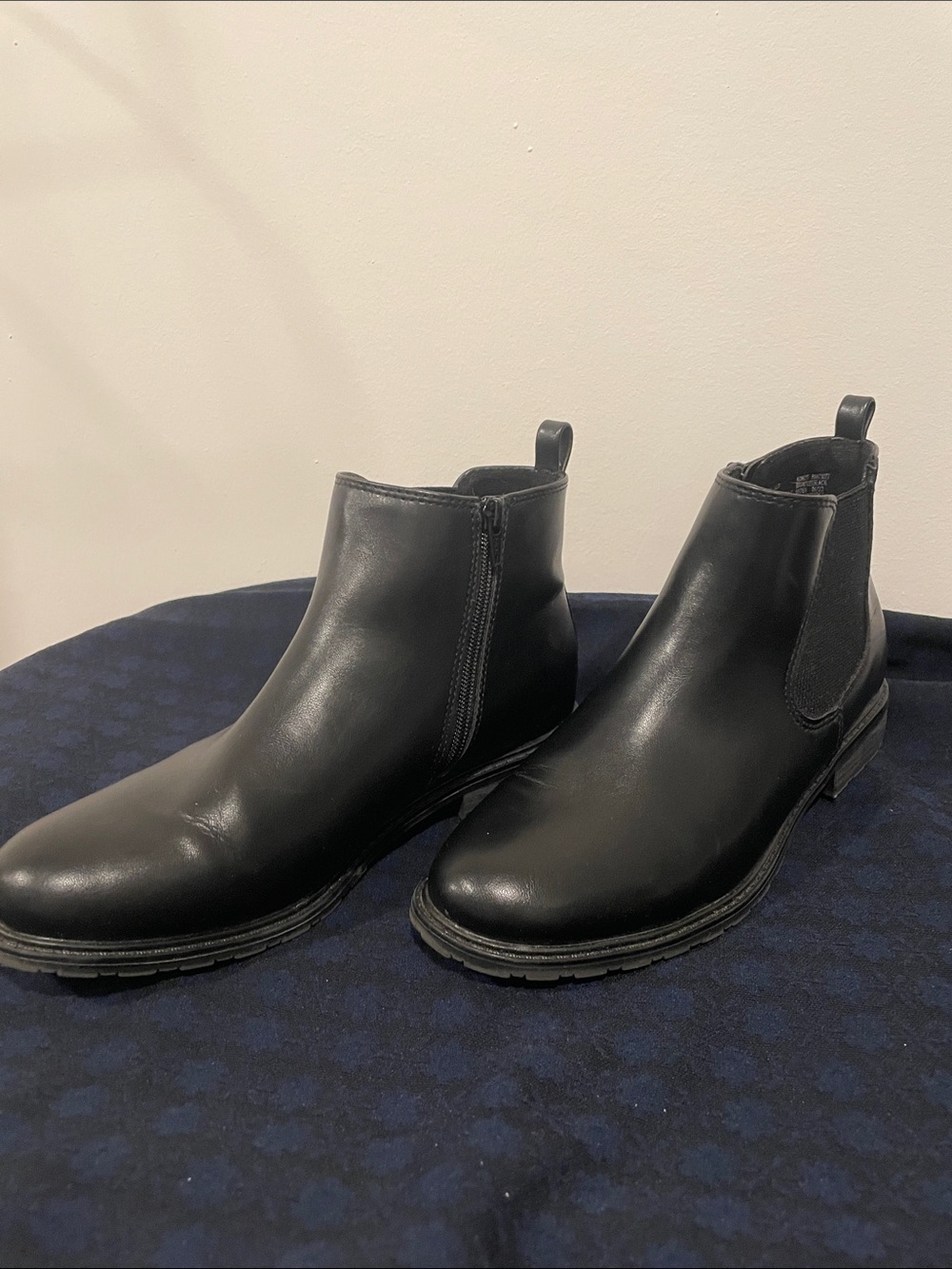 Women’s Black Ankle Boot - Picture 2 of 6
